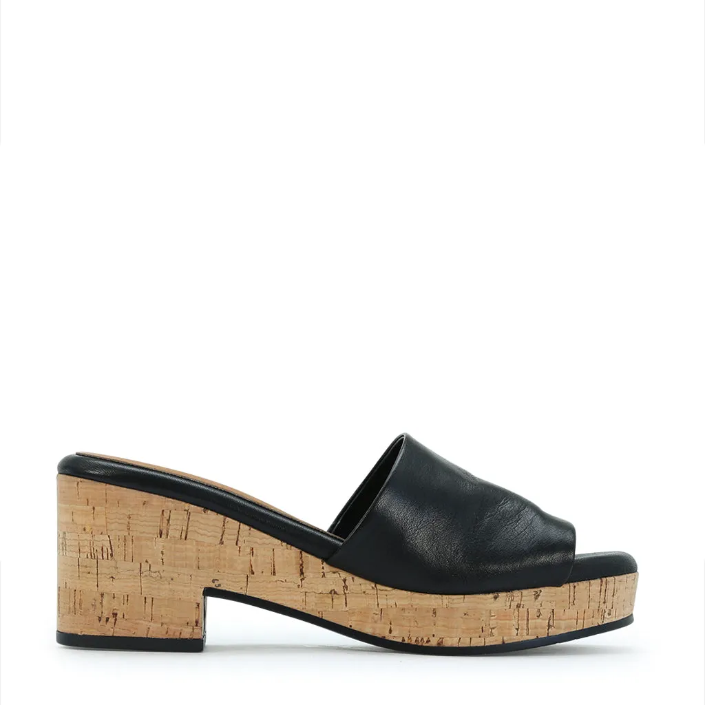 Bleet/V Heeled Slides