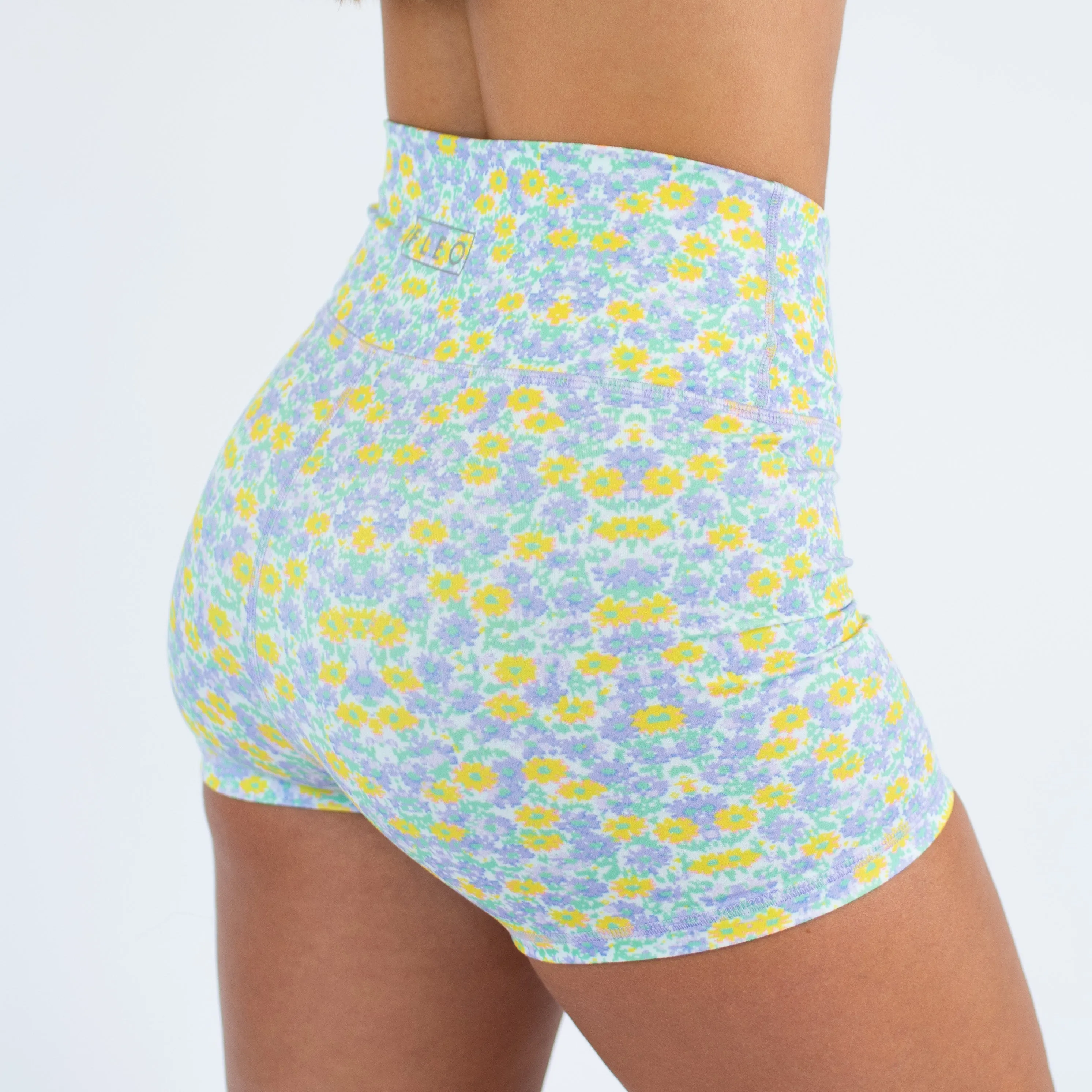 V Waistband Short 3.5" - High Rise